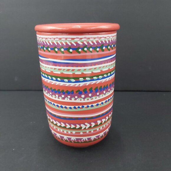 Davids Tea Cup Nordic Mug with Lid Cozy Sweater Design Coral Pink Base Colour - Picture 4 of 12